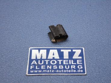 Klammer - Kabel an Gebläsegehäuse - Opel Monza - Senator A
