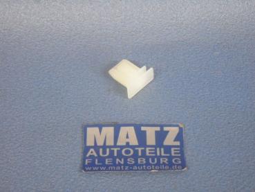 Clip für Verkleidung an Mittelsäule - Opel Corsa A - Typ 96 - 97 - 98 - 99