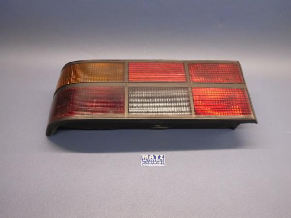 Heckleuchte, links mit Glühlampen und Nebelschlußleuchte - Opel Monza bis Fg.Nr. D - 1003806