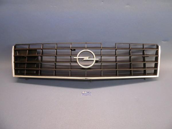 Kühlergitter, schwarz mit Firmenzeichen und Zierleiste - Opel Monza - Senator A bis Fg.Nr. D - 1003806