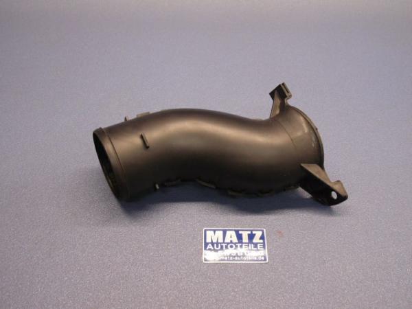 Anschlussstutzen - Schlauch - Luftreiniger an Front - Opel Senator A - 2,3 TD