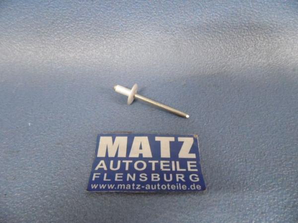 Blindniet für Zierleistenbefestigung in Karosserie - Opel Ascona B, Manta B